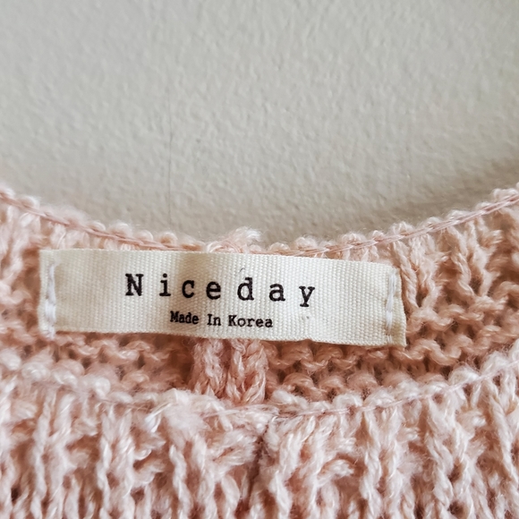 Nice day Korean brand rose pink sweater with lace details bottom - Picture 8 of 8